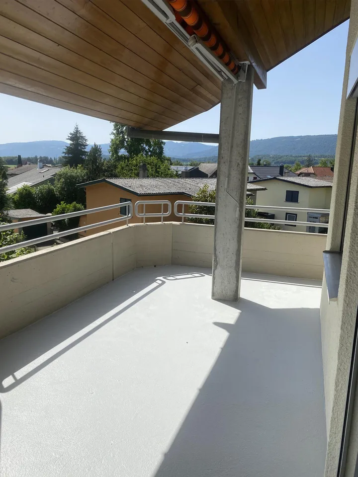 Neu renovierte 5.5 Zimmer Maisonettwohnung mit neuer  Küche und Bäder
