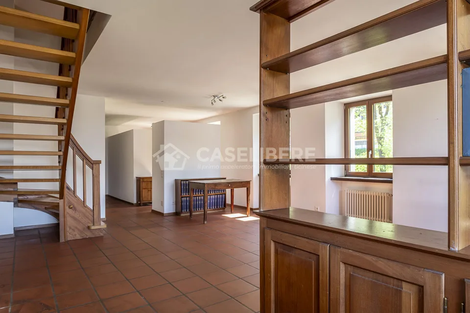 DUPLEX SUL LAGO DI 4 LOCALI A MAGADINO