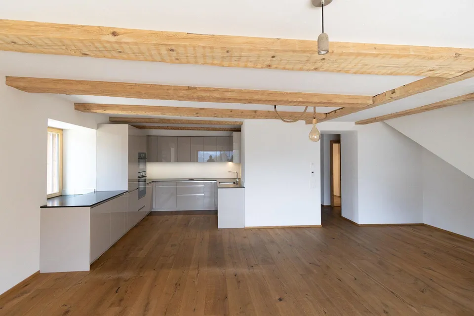 5.5 Zimmer Dach-Maisonettewohnung mit Panoramaaussicht