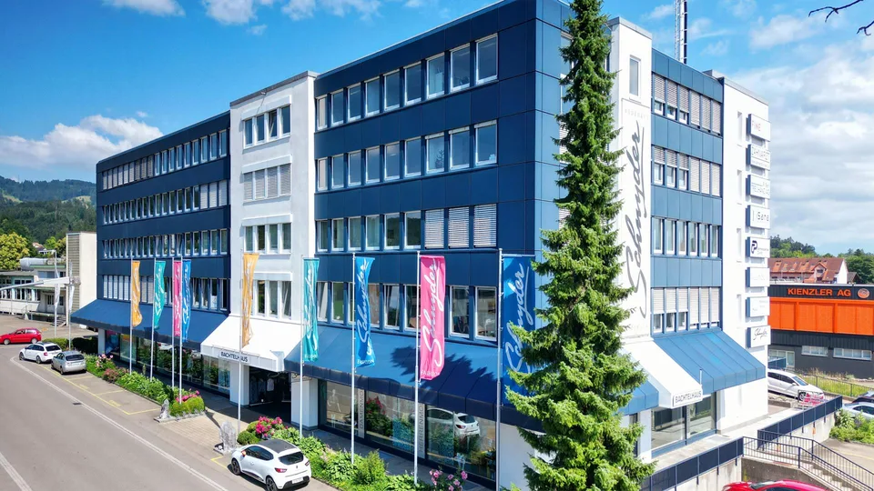 19 m2 + 40 m2 Büro- / Praxisräume an bester Lage