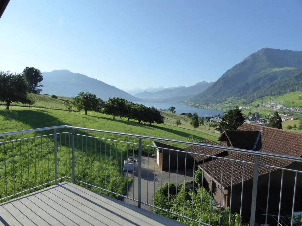 gemütliche Dachwohnung im Grünen