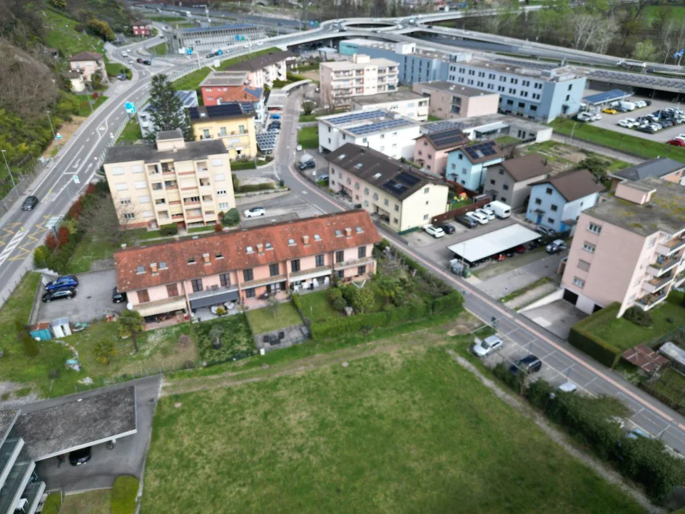 Casa unifamiliare di 7.5 locali con giardino privato e 2 posteggi – foto 13 di 13