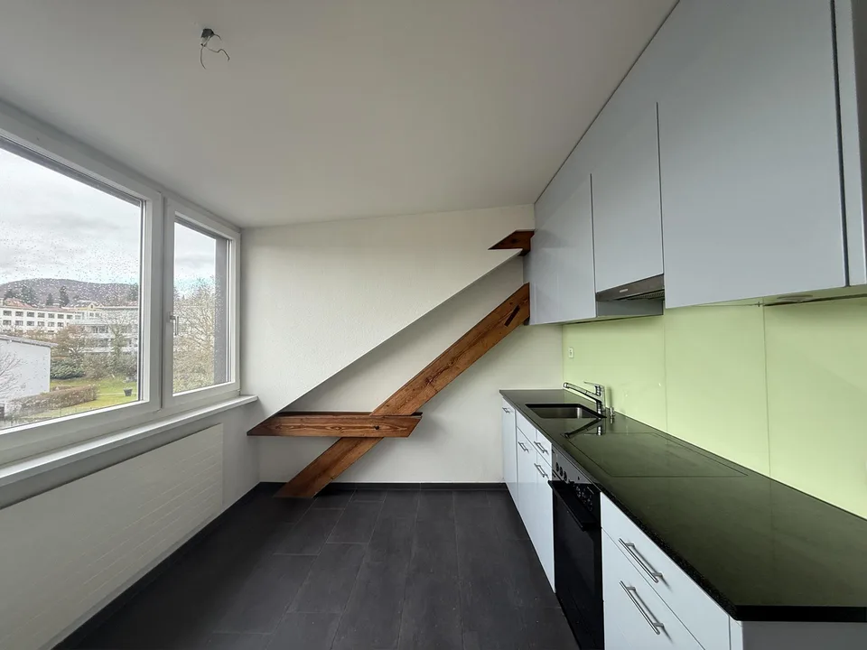 Grosszügige Dachwohnung in Dornach zu vermieten