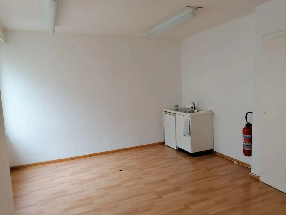 Bureaux de 110m2 semi-aménagés, proche Gare de Lausanne