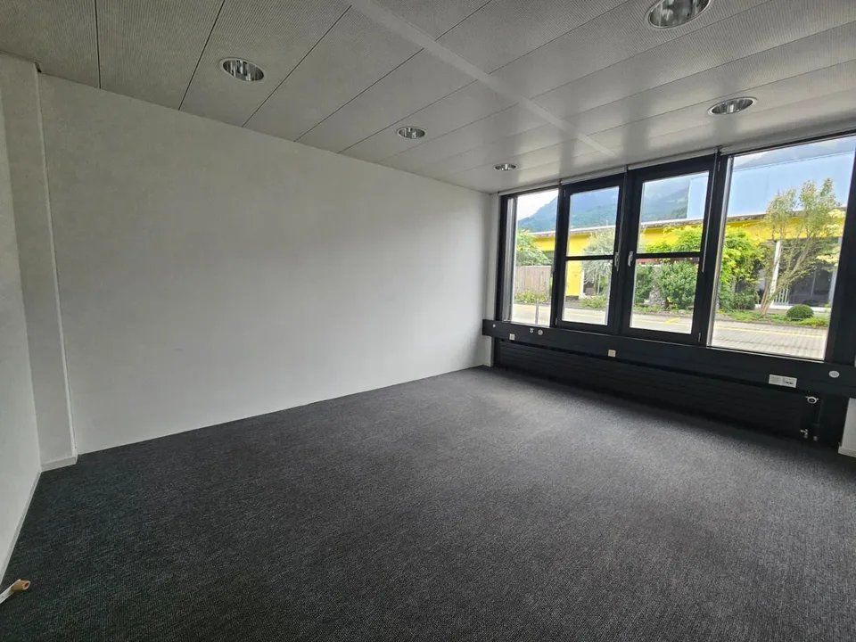 Attraktive Büroflächen im Gewerbepark Sevelen zu vermieten – Foto 11 von 18