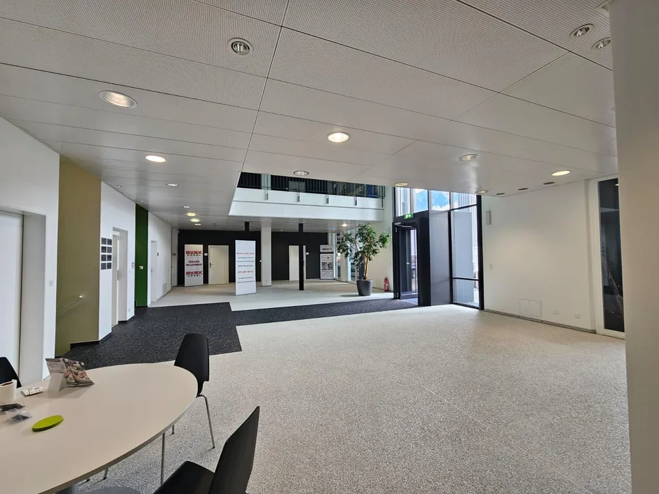 Attraktive Büroflächen im Gewerbepark Sevelen zu vermieten – Foto 6 von 18