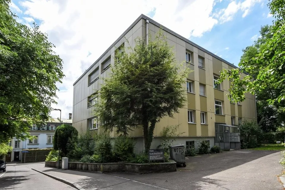 EINSTELLPLATZ AM FALKENHÖHEWEG 12A