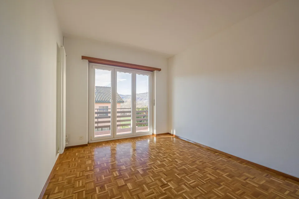 ACCOGLIENTE 5.5 LOCALI CON GIARDINO PRIVATO