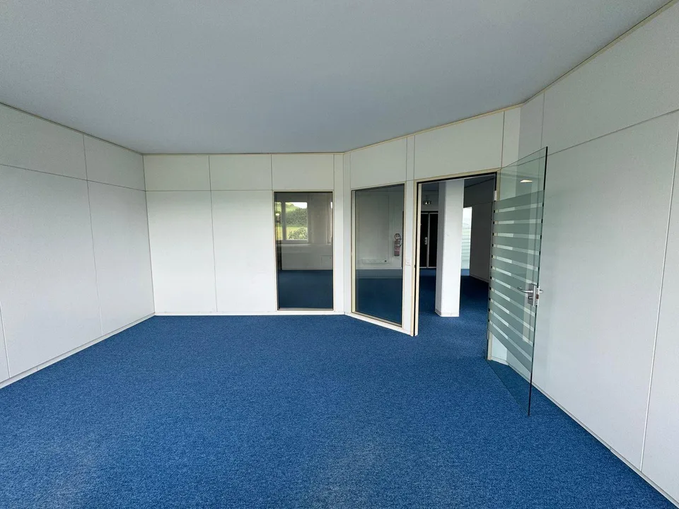 Grosszügige Büro- und Gewerbefläche in Sempach-Station zu vermieten – foto 12 di 13
