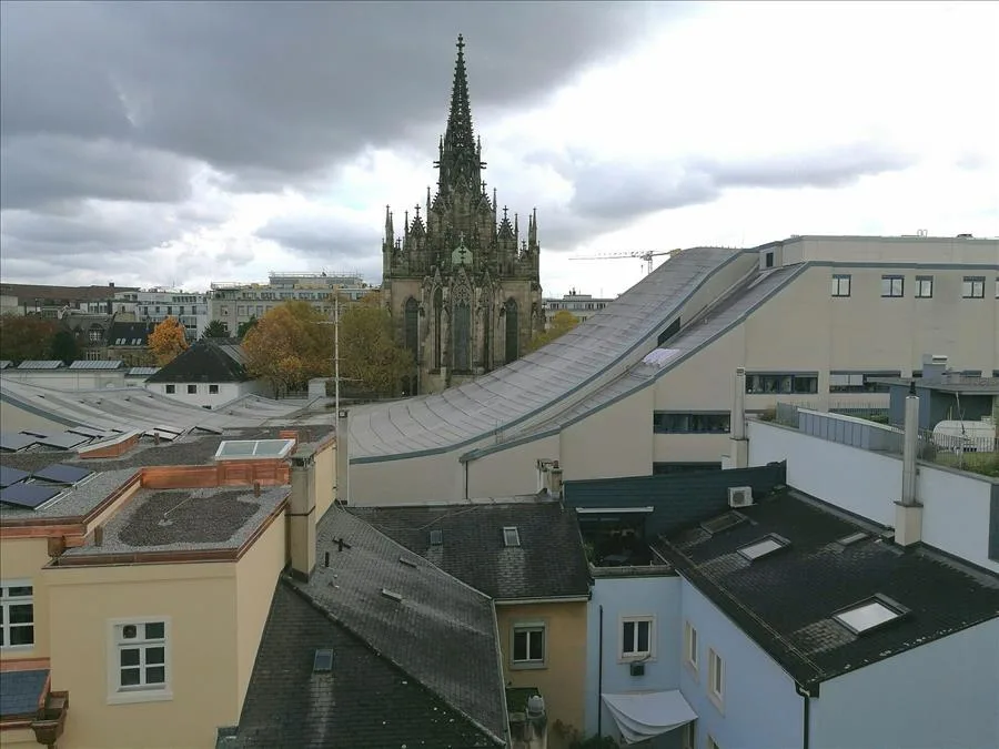 Stadtwohnung mit wunderbarem Blick auf die Elisabethenkirche – foto 7 di 8