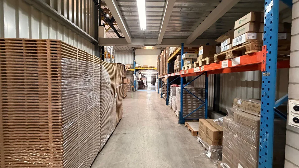 Zentrale Lagerfläche im Industriegebiet von Burgdorf zu vermieten – Foto 9 von 13