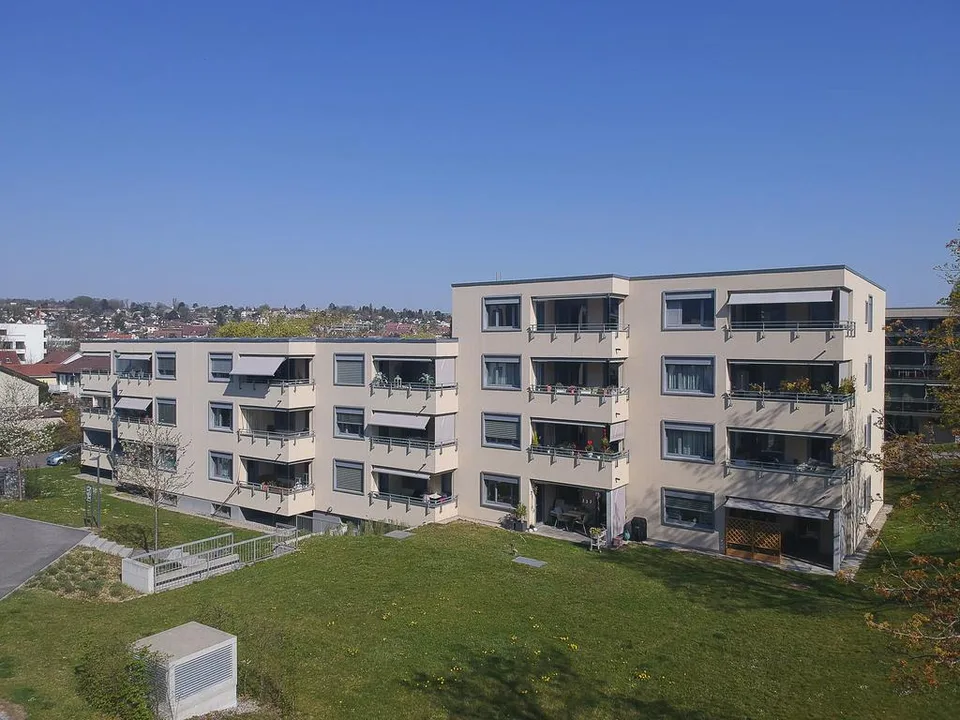 Motorradplatz in Einstellhalle