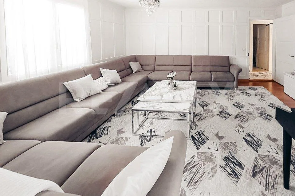 Grosszügige 5.5-Zimmer-Maisonette in zentraler Lage mit Balkon und ...