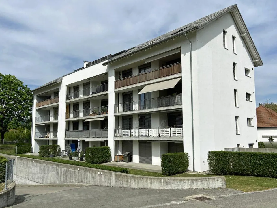Einstellhallenplatz im Dorfzentrum von Rupperswil