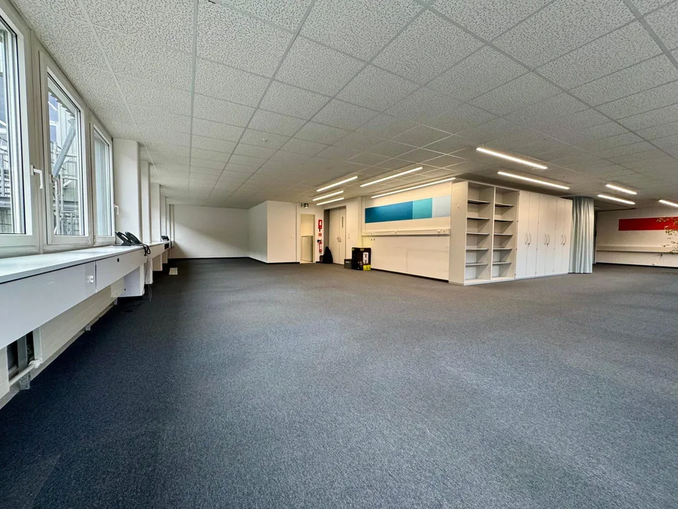 Lichtdurchflutet & grossflächig