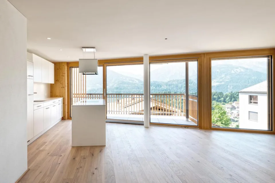 Grosse moderne Wohnung mit Weitsicht