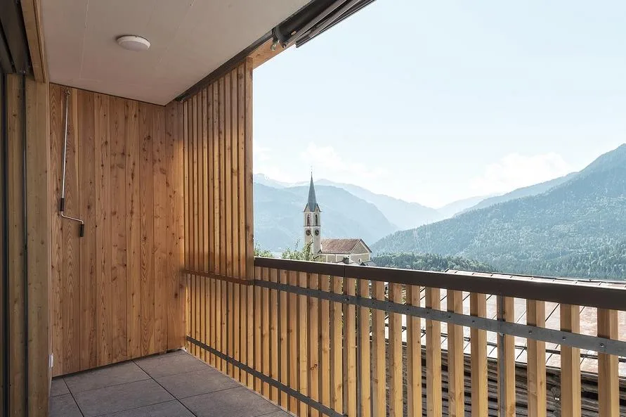 Grosse moderne Wohnung mit Weitsicht