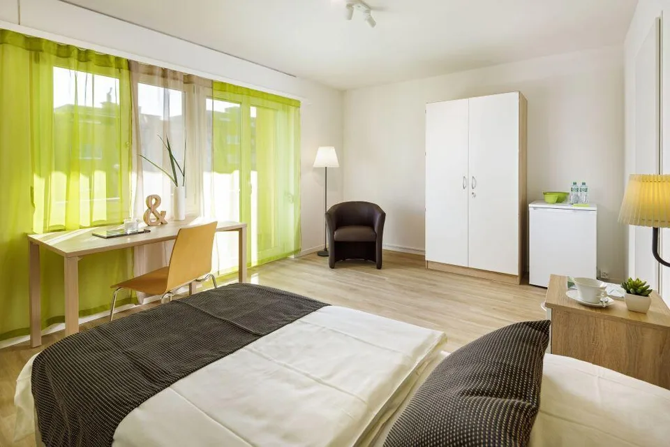 Einzel oder Doppelzimmer zu vermieten
