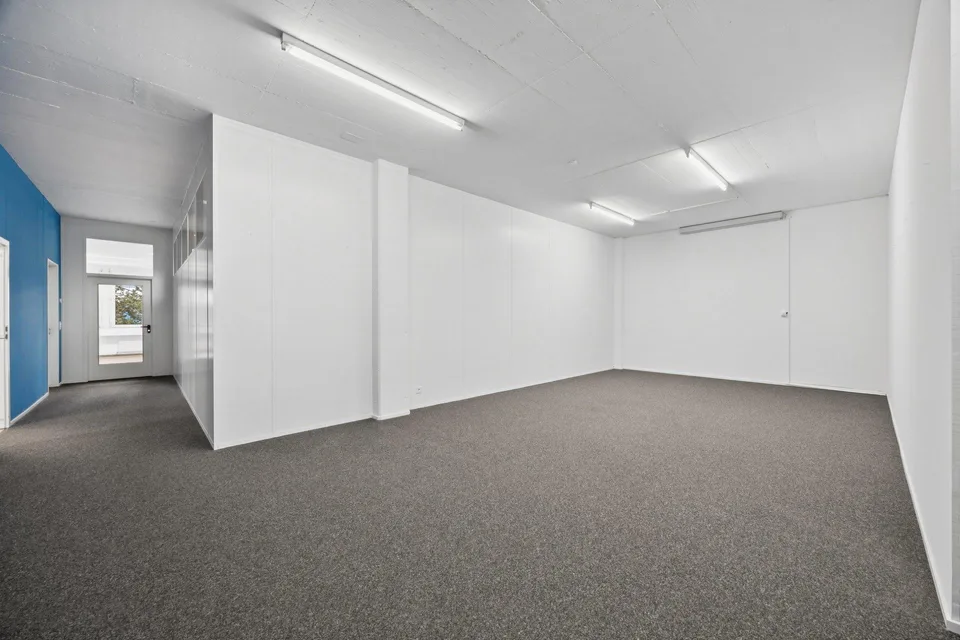 Büro- & Lagerfläche für flexible Nutzung mit Zugang zum Warenlift -...