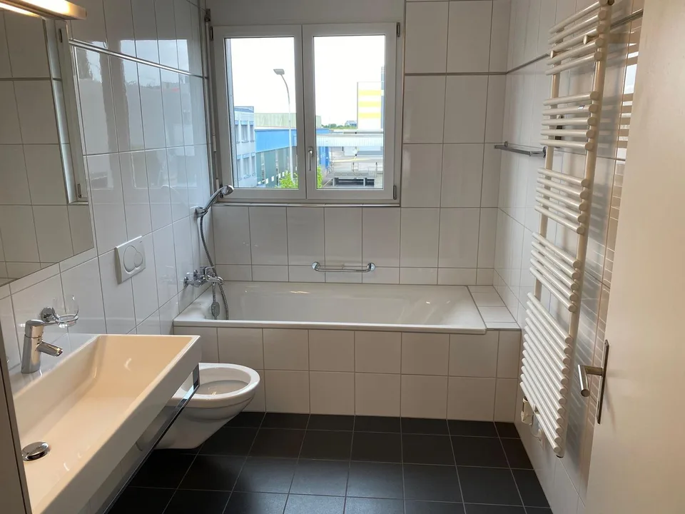 5.5-Zimmerwohnung, zentral gelegen, hell, grosszügiger Grundriss