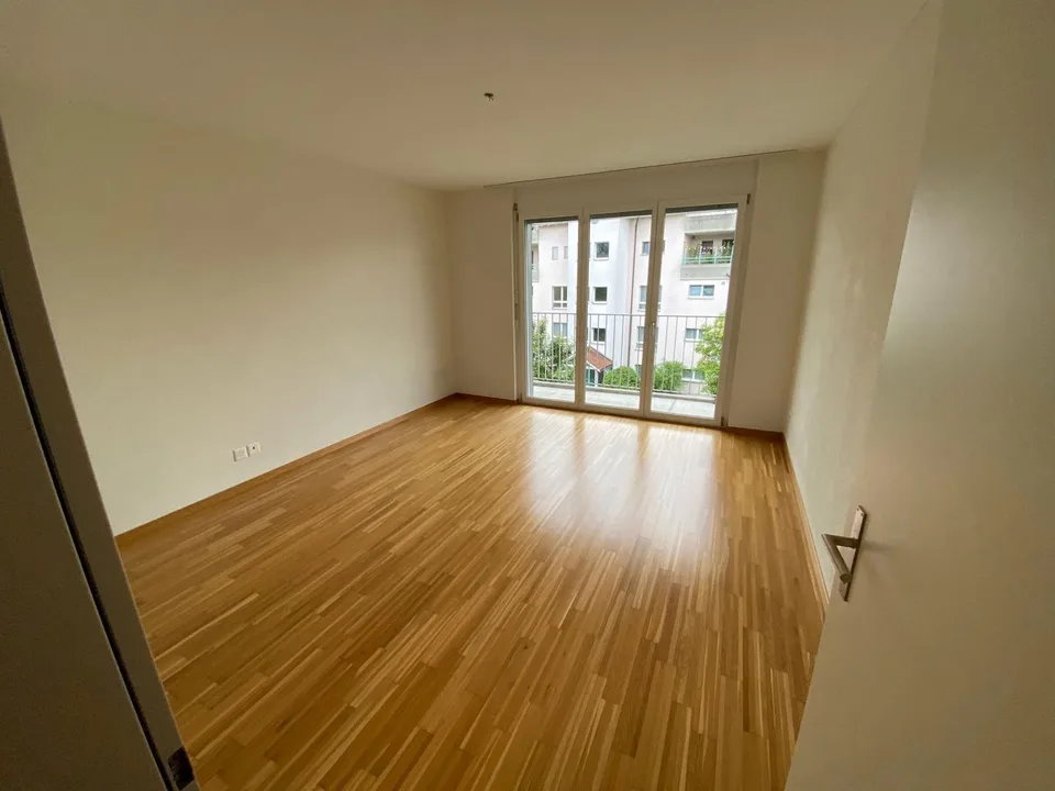 5.5-Zimmerwohnung, zentral gelegen, hell, grosszügiger Grundriss