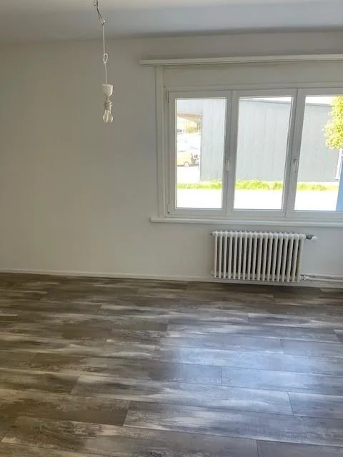 4 Zimmerwohnung direkt am Bahnhof