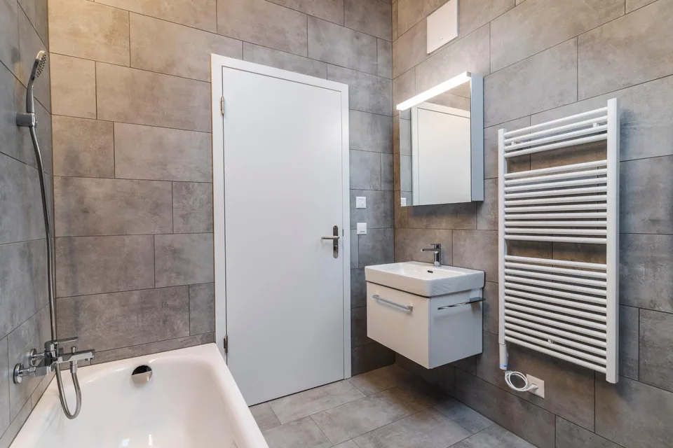 Charmante Dachwohnung an ruhiger Lage