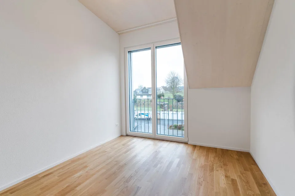 Charmante Dachwohnung an ruhiger Lage