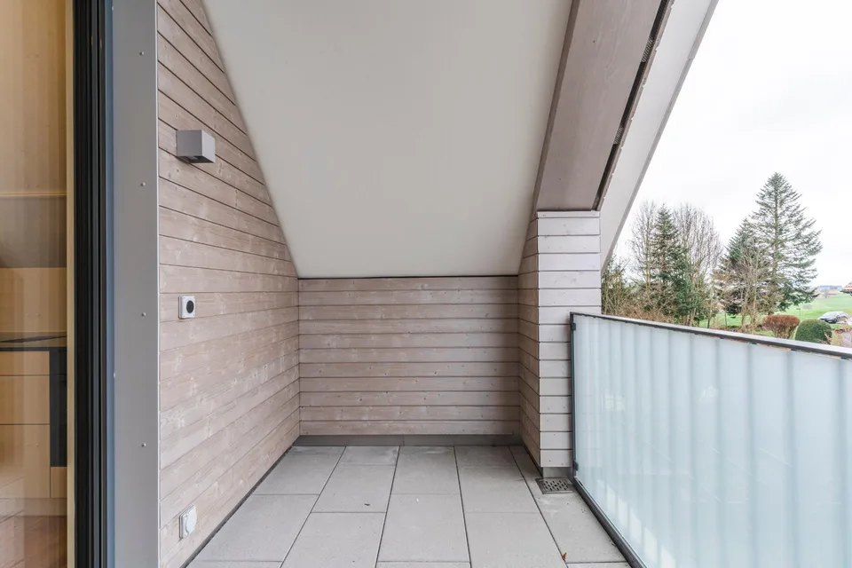 Charmante Dachwohnung an ruhiger Lage