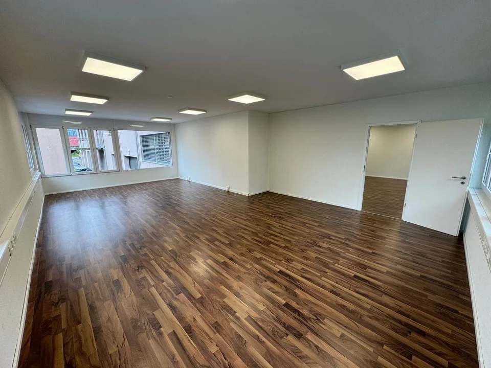 Büro-/ Gewerbefläche in Oftringen zu vermieten – photo 7 sur 10