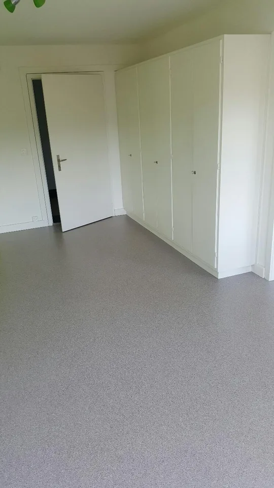 Büro- Praxisfläche - Atelierefläche direkt am Bahnhof!