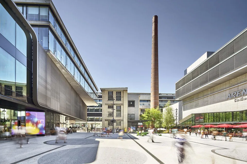 Attraktive Büroflächen in Sihlcity Zürich - Arbeitsplatz mit Rundum...