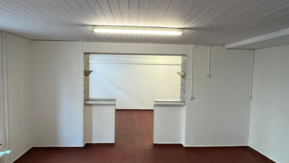 Gewerbefläche im Erdgeschoss zu vermieten