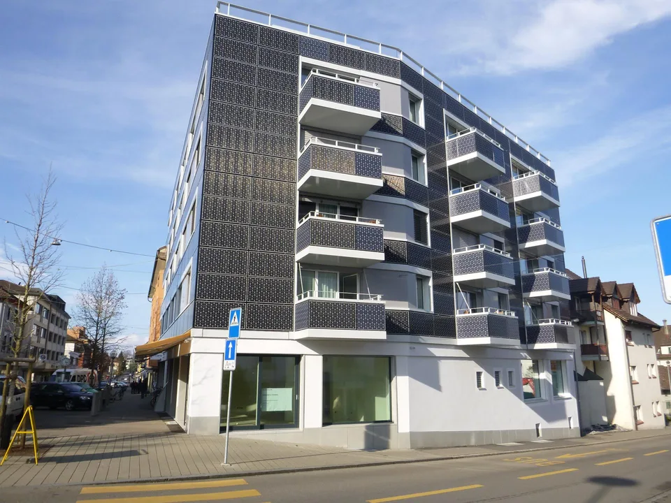 Attraktive Gewerbefläche im Erdgeschoss mit Schaufenster