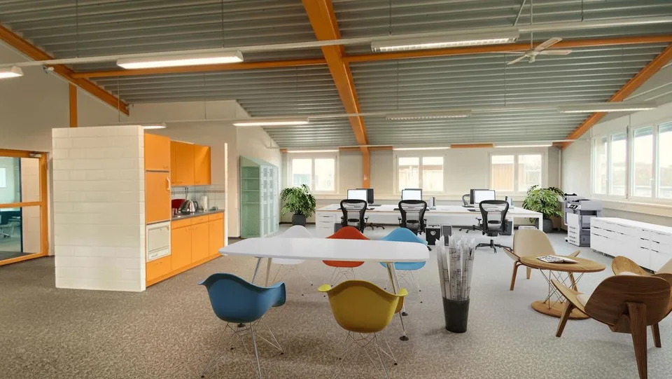 Büro im Loft-Stil und herrliche Sicht auf die Berge