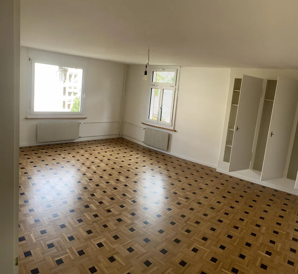 Renovierte 1.5 Zimmer Wohnung mit grosser Küche
