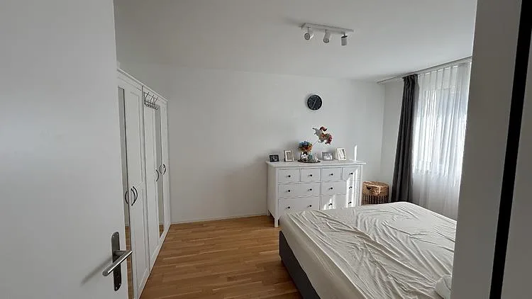 4½ ZI-WOHNUNG IN BOLL (BE), MÖBLIERT, TEMPORÄR