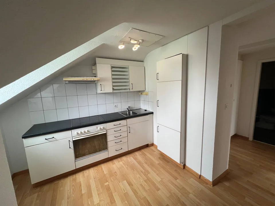 Kuschelige und preiswerte Dachwohnung im gepflegten Altbau – Arbon