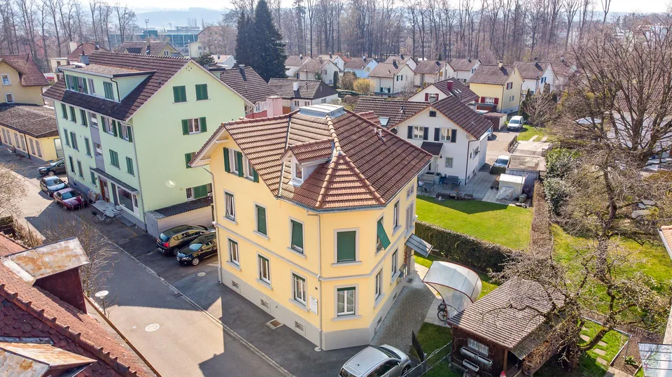 Kuschelige und preiswerte Dachwohnung im gepflegten Altbau – Arbon