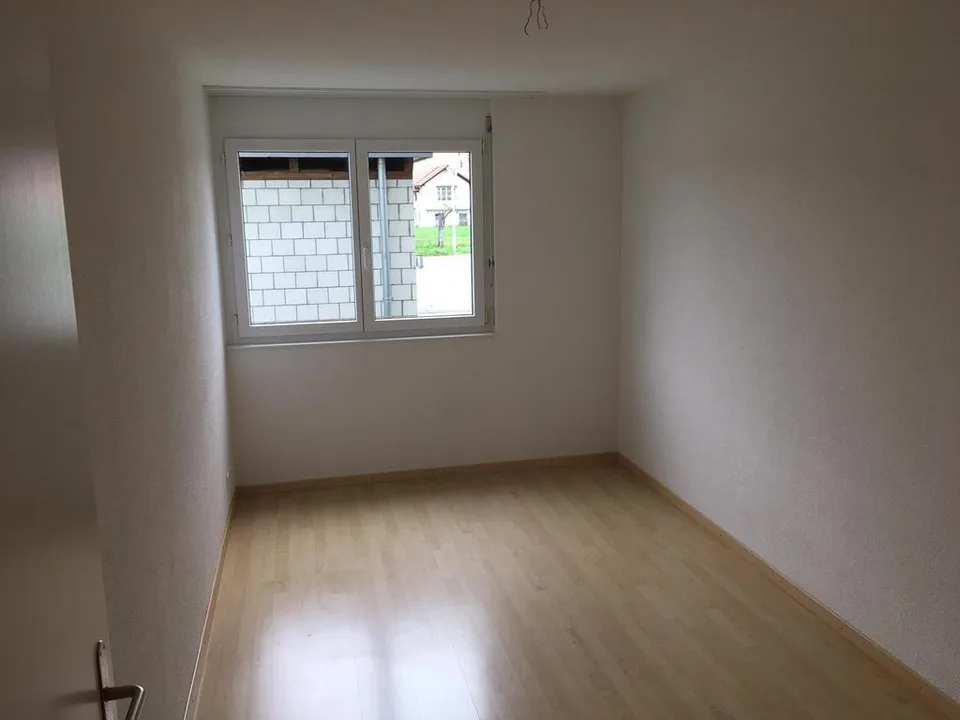 Grosszügige 4.5-Zimmer-Wohnung im Herzen des Seeland