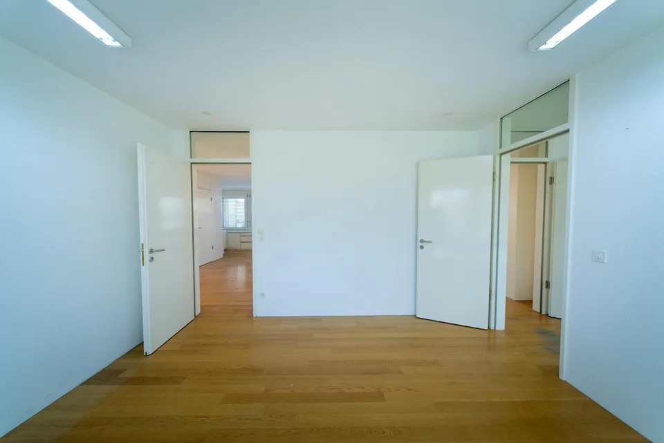 Ausgebaute Büro- oder Praxisfläche im Erdgeschoss – Foto 8 von 9