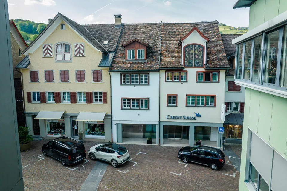 Büro-/Praxisflächen