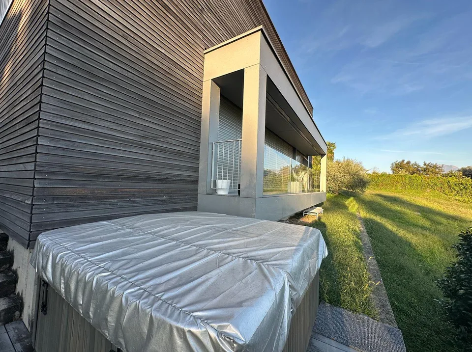 Villa Panoramica con Vista Lago e Design Unico – Via Mondacce, Minusio