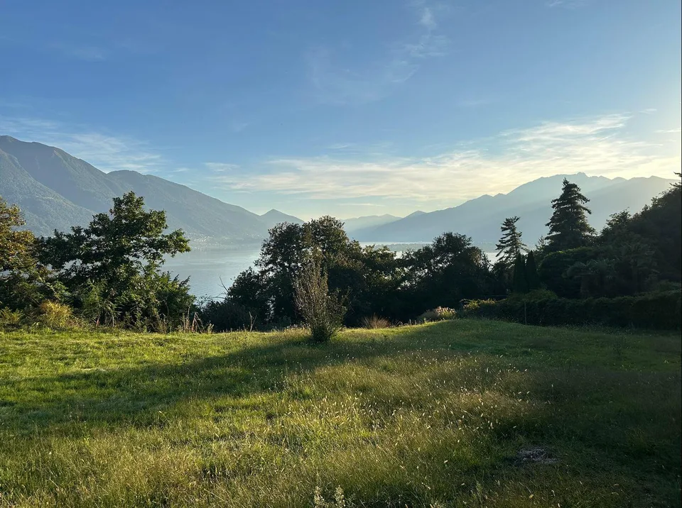 Villa Panoramica con Vista Lago e Design Unico – Via Mondacce, Minusio