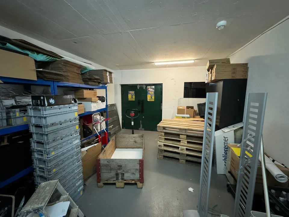 Büro- und Gewerbeflächen im Herzen von Schlieren zu vermieten – foto 13 di 13