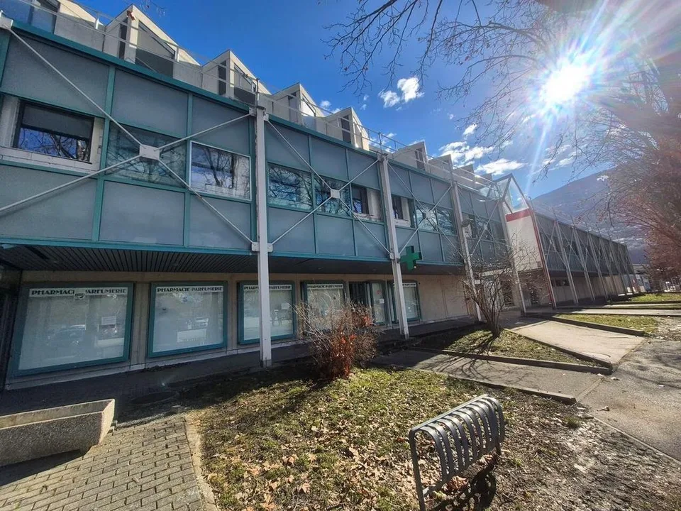 LOCAUX COMMERCIAUX A SION - EN COURS DE TRAVAUX