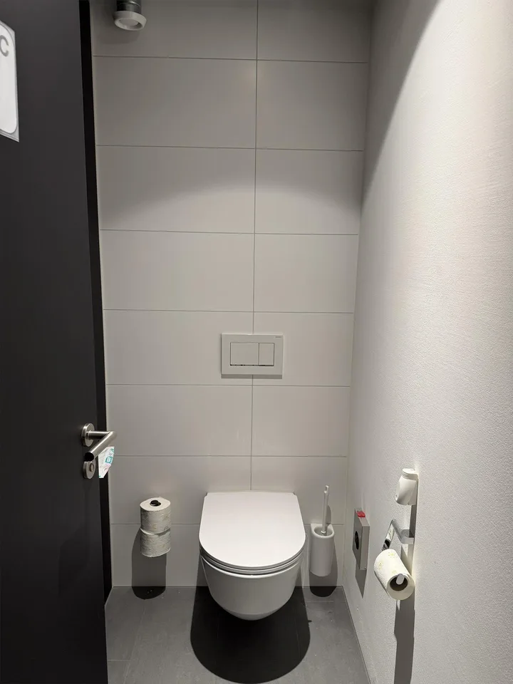 Hochwertig ausgebaute Bürofläche von 159 m² an zentraler Lage – foto 10 di 13