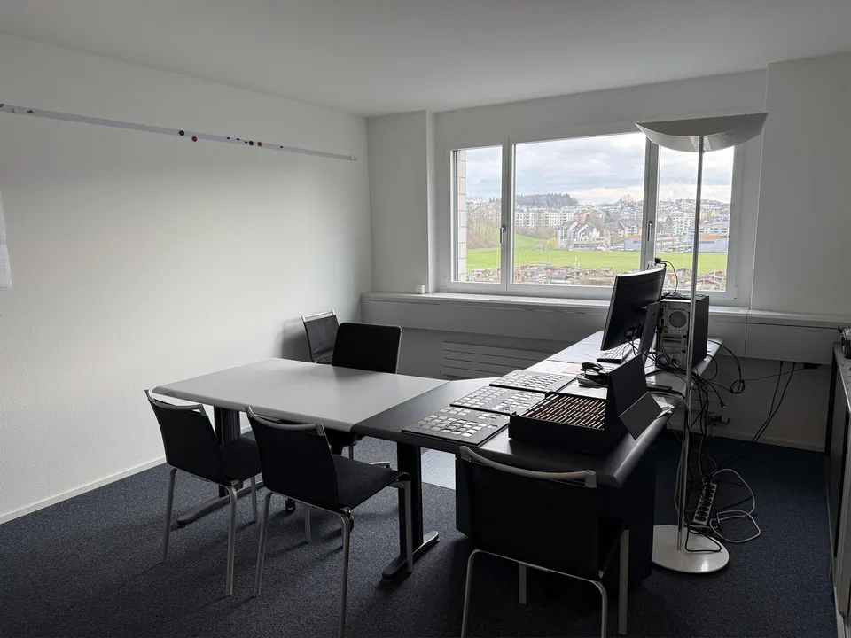 Hochwertig ausgebaute Bürofläche von 159 m² an zentraler Lage