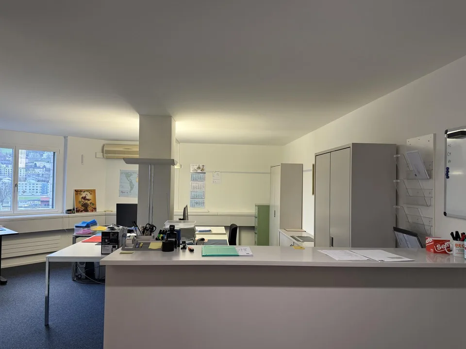 Hochwertig ausgebaute Bürofläche von 159 m² an zentraler Lage – foto 8 di 13