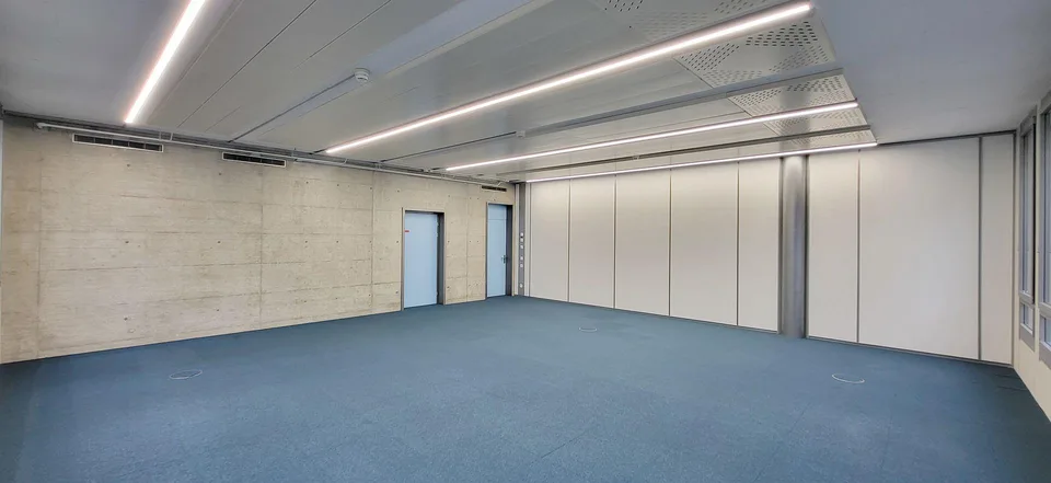 Doppeltes Eckbüro mit sehr viel Tageslicht – 2× knapp 80 m²!